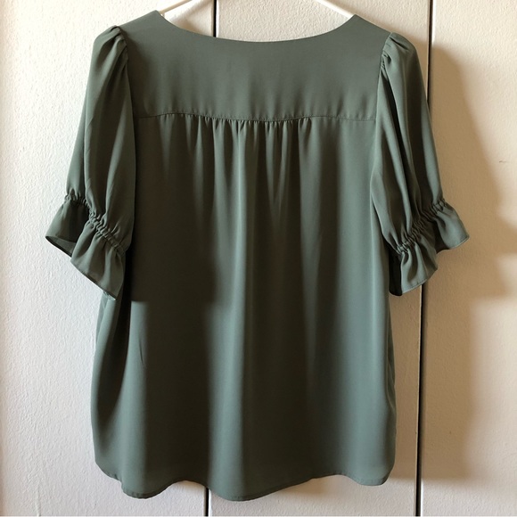 LOFT v-neck puff-sleeve blouse - Picture 2 of 5